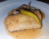 Foto del paso 7 de la receta: Suprema de merluza con salsa y calamares 😉😉