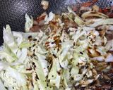 Gambar langkah 3 resipi Kubis Tumis Kicap Simple.