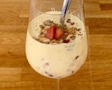 A picture of step 3 of Vanilla milkshake with roasted strawberries.