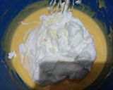 Foto langkah ke 5 dari resep Banana Chiffon Cake.