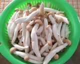 Foto langkah ke 1 dari resep Tumis Jamur Shimeji.