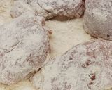 Medvehagymás fűszeres, sajtos vajjal töltött rántott karaj recept fázis 3 fotója