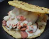 Foto del paso 10 de la receta: Arepa🫓rellena de queso🧀salchicha🌭y ensalada🍅🧅🥕