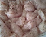Foto del paso 2 de la receta: Pollo en salsa napolitana