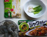 【好侍咖哩】鮮蝦咖哩炒烏龍的食譜步驟1照片
