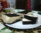 Foto langkah ke 7 dari resep Oreo Cheesecake.