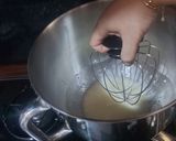 Foto langkah ke 2 dari resep Meringue Kissed Tower.