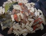 Foto langkah ke 5 dari resep Spiral Macaroni Kerang Saus Tiram.