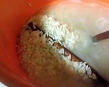 A picture of step 1 of RICE WATER .grammas agua de horchata.