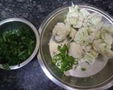 A picture of step 2 of फूल गोभी का परांठा.