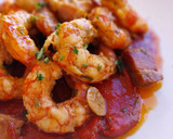 Foto del paso 9 de la receta: Gambas con panceta curada y piquillos en salsa de Oporto
