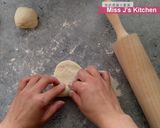 A picture of step 9 of Classic Taiwanese Snack - Pepper Buns (Hu Jiao Bing).