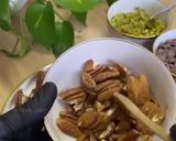 صورة لخطوة 2 من وصفة تمر محشي