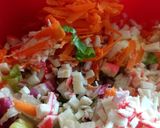 Foto del paso 3 de la receta: Tostadas de Ensalada de Surimi