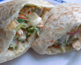 Foto del paso 7 de la receta: Pitas rellenas de ensalada de surimi