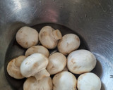 Foto del paso 2 de la receta: Pechuga de pollo rellena del super con salsa de verduras y champiñones (cocinando sin cocina)