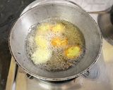 A picture of step 4 of Dahi Pakodi Chaat.
