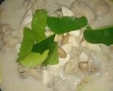 รูปขั้นตอนการทำที่ 5 ของ ต้มข่าไก่ (Thai Chicken Coconut Soup)