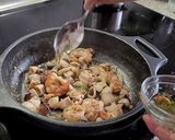 A picture of step 11 of Calamari with Shrimp in Garlic Sauce.