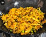 A picture of step 5 of Cabbage aloo matar ki sabzi.