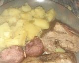 Foto del paso 5 de la receta: Pechito de cerdo, chorizos con papas chilenas