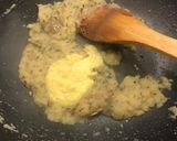 A picture of step 3 of Mushroom Matar.