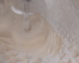 Foto langkah ke 4 dari resep Cupcake Vanilla Tanpa Emulsifier.