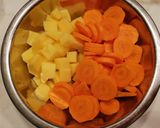 Gulyásleves recept fázis 4 fotója