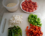 Foto del paso 2 de la receta: Arroz con salchichas y verdura