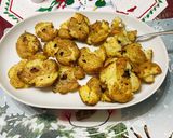 Φωτογραφία βήματος 6 της συνταγής Smashed potatoes με αρωματικά