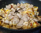 Foto langkah ke 4 dari resep Nasi Goreng Bakso Pedes Sat Set.