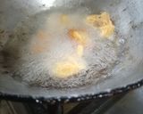A picture of step 3 of Onion pakoda.