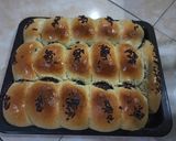 Foto langkah ke 5 dari resep Roti Sobek Isi Coklat Tanpa Telur.