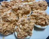 Foto del paso 4 de la receta: Huevos rellenos con gambas