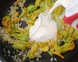 Foto del paso 7 de la receta: Pasta con camarones y flor de calabaza 🍝🦐🧀