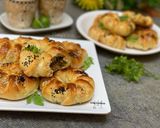 A picture of step 16 of Mincedmeat stuffed bread rolls.