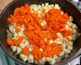 Une image de l'étape 11 de Panais, carottes et navets au curry et bouillon de poularde.