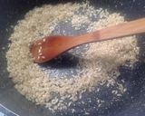 Foto del passaggio 5 della ricetta Risotto con crema di spinaci e tastasale croccante