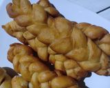 Foto langkah ke 5 dari resep Donat kepang tanpa telur.