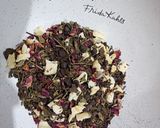 Foto del paso 1 de la receta: Blend de té verde y rosas 🌹🌰🍎🌱