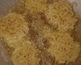 Foto langkah ke 4 dari resep Mie telor goreng gurih.