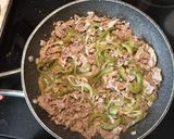 A picture of step 2 of Beef double cheese burger.