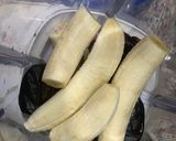 A picture of step 1 of Power up Banana 🍌 Dates Milkshake.