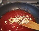 A picture of step 5 of Karachi Halwa/jelly halwa.