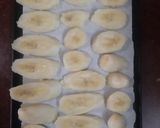 A picture of step 1 of Pecan Banana Choco ice-cream.