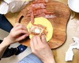 Hình bước làm 2 của món Há cảo chiên, bánh gối chiên