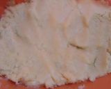 Foto langkah ke 2 dari resep Crunchy Strawberry Cheese Thumbprint Cookies.