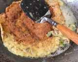 Foto langkah ke 4 dari resep Telor Dadar Pegagan.
