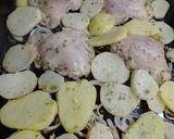 Foto del paso 13 de la receta: Pollo al horno con papas y lemongrass 🍗🥔