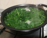 Foto del paso 1 de la receta: Puré de espinaca con huevo frito